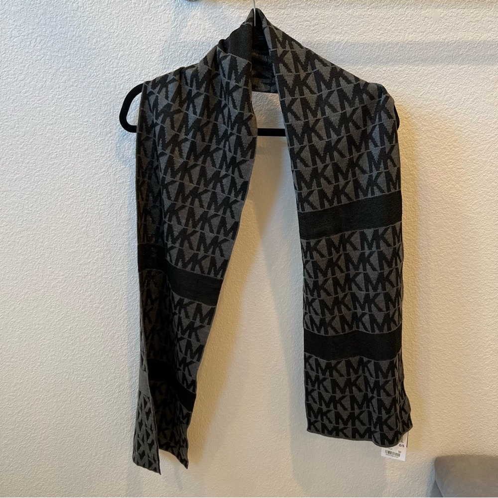 MICHAEL KORS Black and Grey Scarf